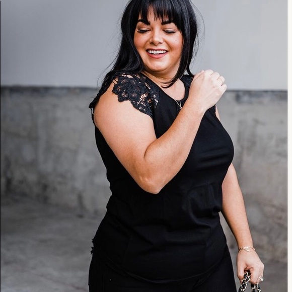 Lace Accent Tank - Picture 4 of 4